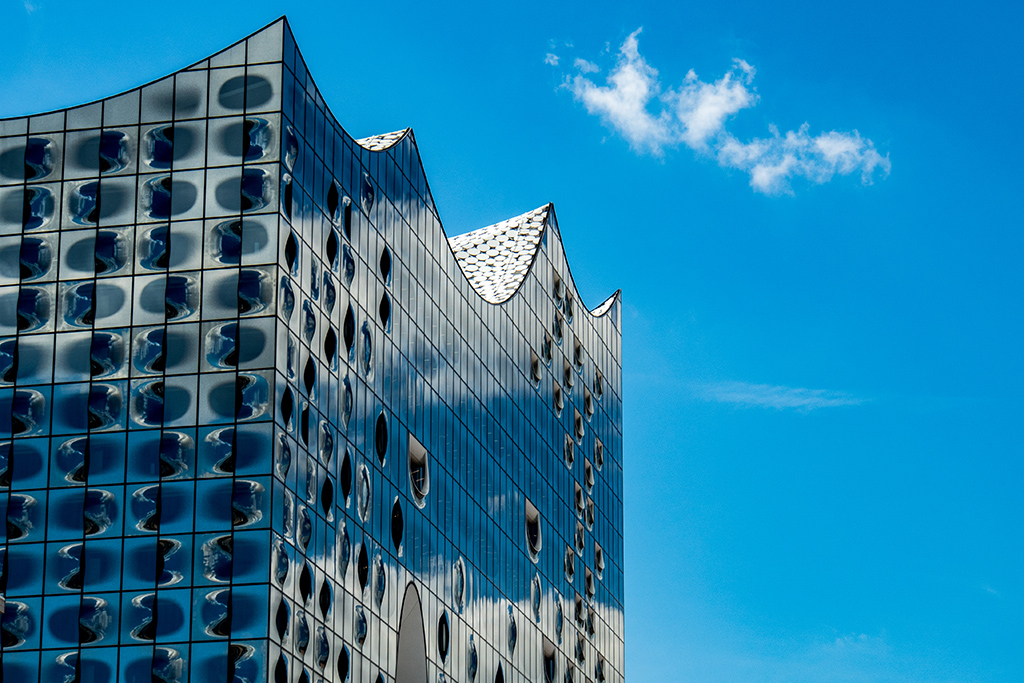 Elphi in Explore.jpg