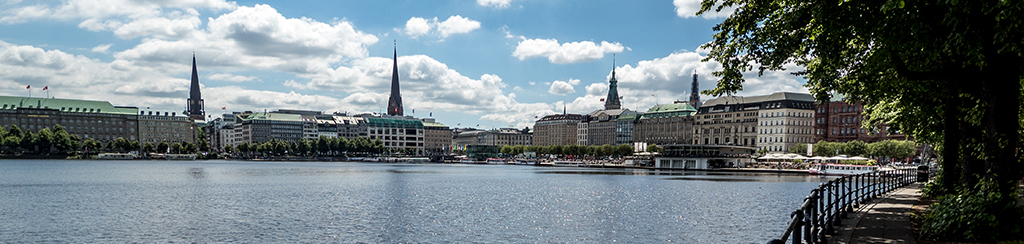 an der schönen blauen Alster.jpg