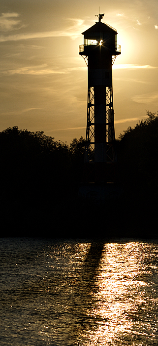 Hamburg_Wittenbergen_Leuchtturm_.jpg