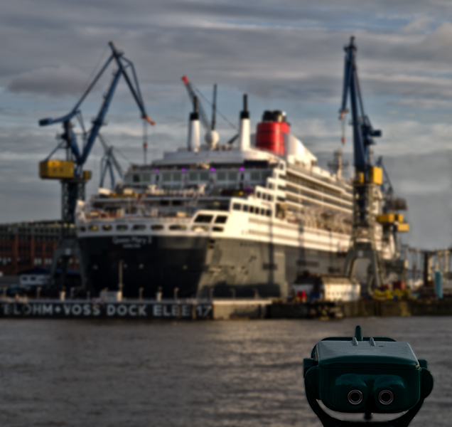 Hamburg_Queen Mary 2_ Dock Elbe 17_02.jpg