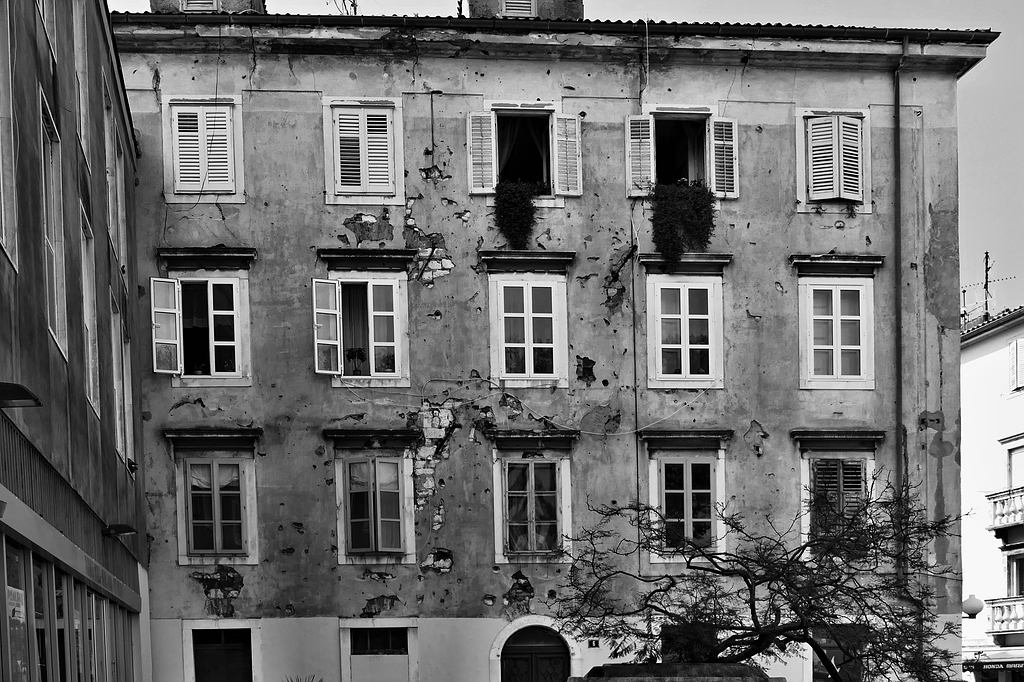 comp_P1020586a SW Fassade.jpg