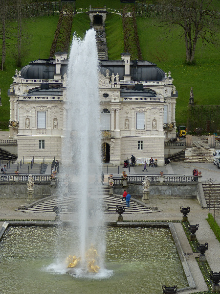 Fontäne Linderhof.JPG