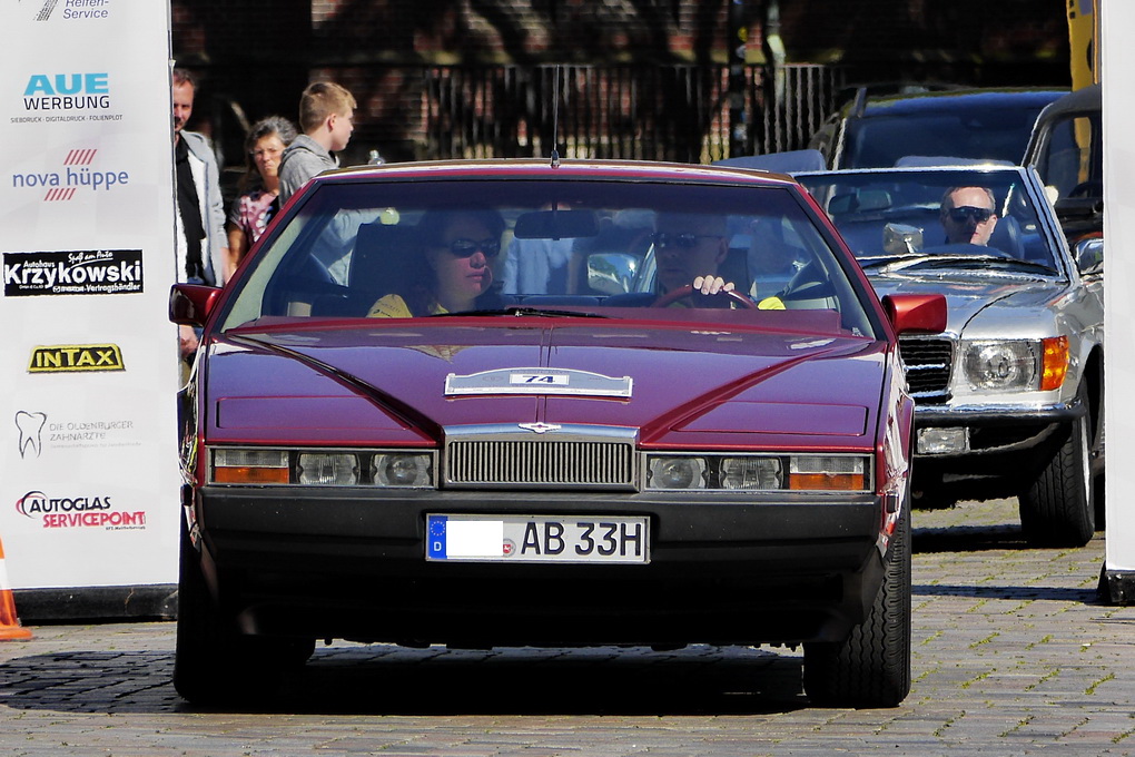 Aston Martin Lagonda.JPG