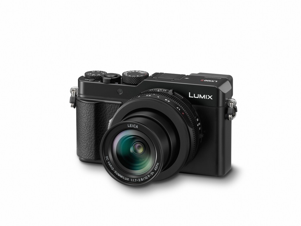 comp_031-FY2018-Panasonic-LUMIX LX100 II-produktbild-slant.jpg