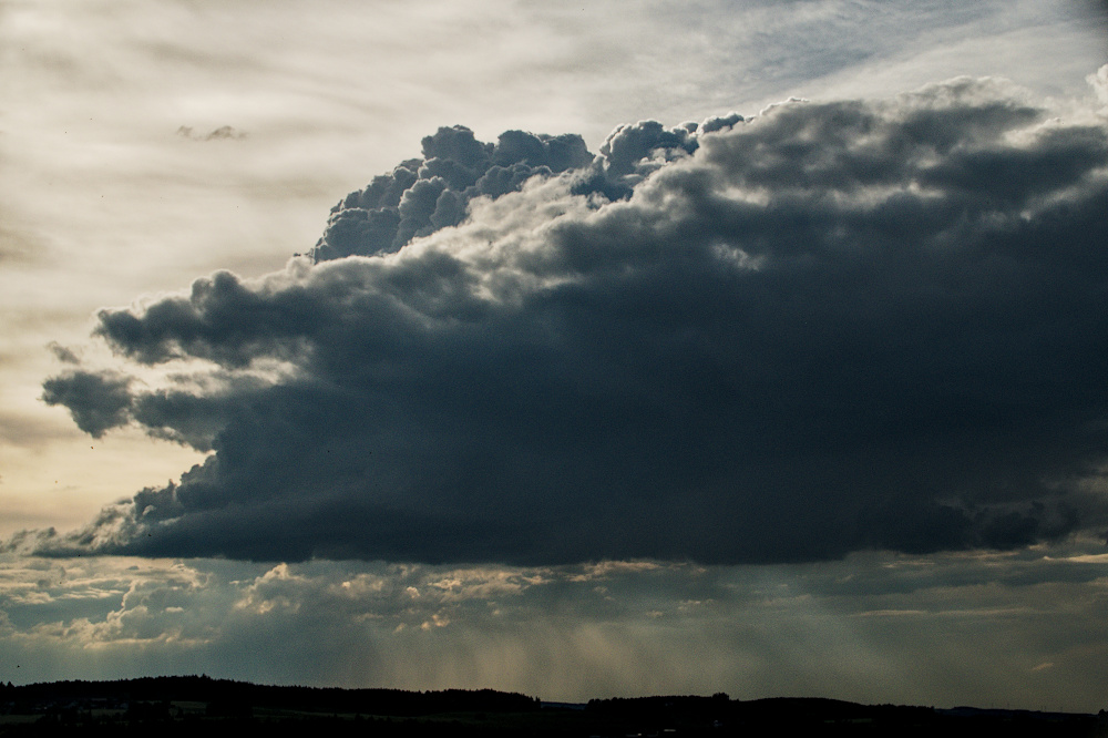 Wolken_Juni2019_1000x666px.JPG