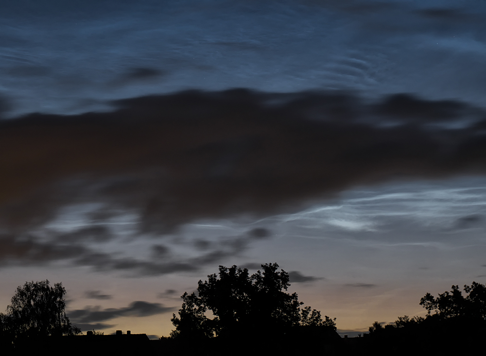 03_07_Harburg_nachbeleuchtete Wolke_.jpg