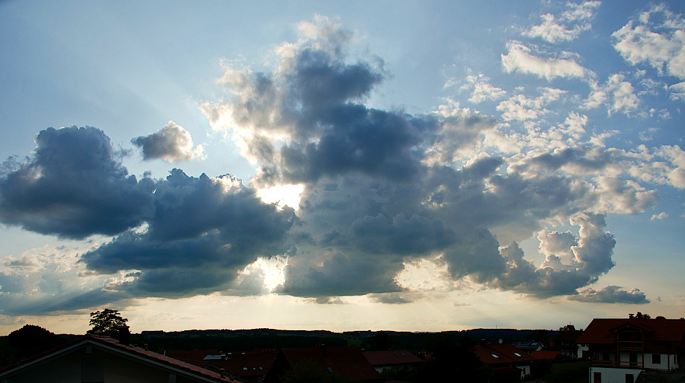 Abendwolken_pano_Juli2019_1000x559px.JPG