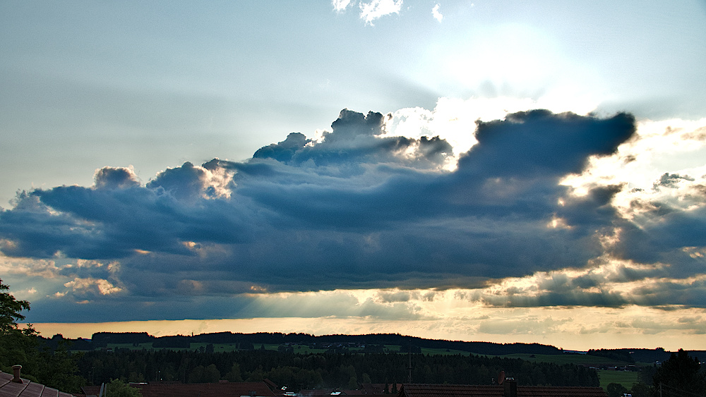 Abendwolken_Juli2019_02_1000x563px.JPG