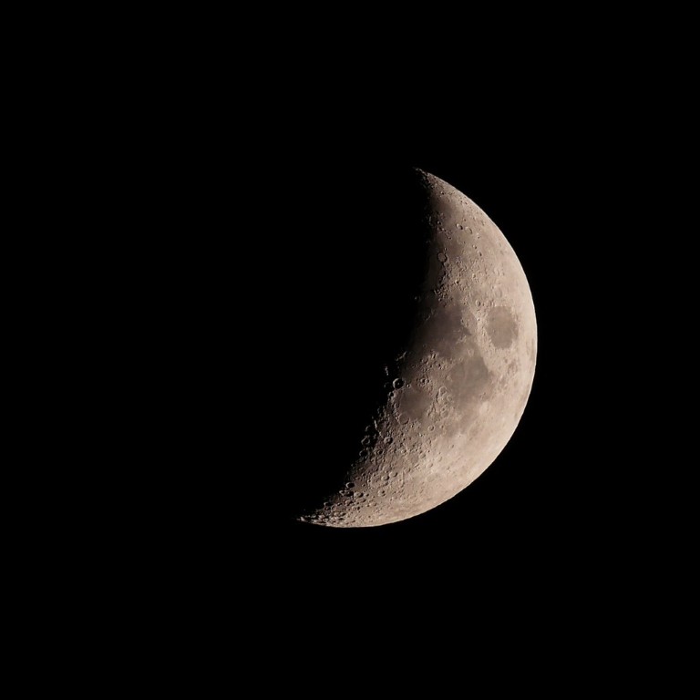 moon.jpg