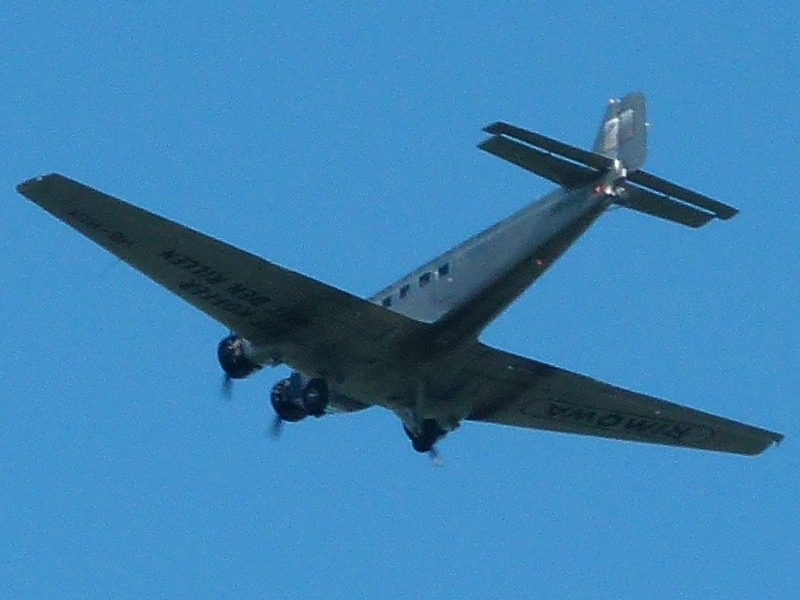 Flugzeug (2).JPG