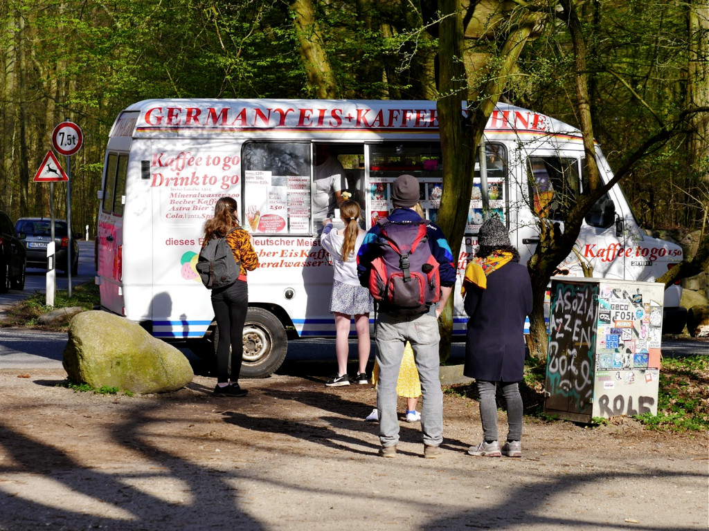 Eiswagen im Niendorfer Gehege.jpg