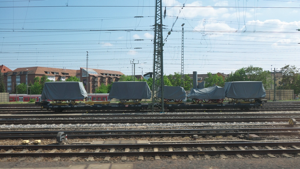 P2000360_R8.jpg