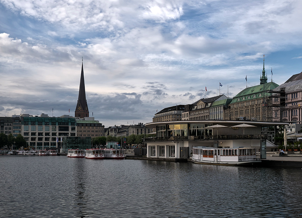 28_06_Hamburg_Binnenalster_Jungfernstieg_04.jpg