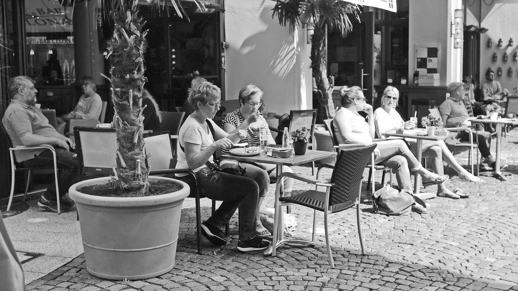 Straßencafe.JPG