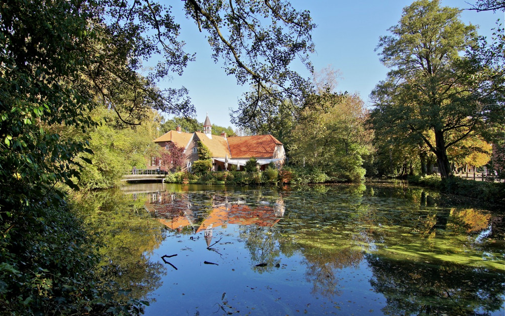 Schlossinsel Barmstedt.jpg