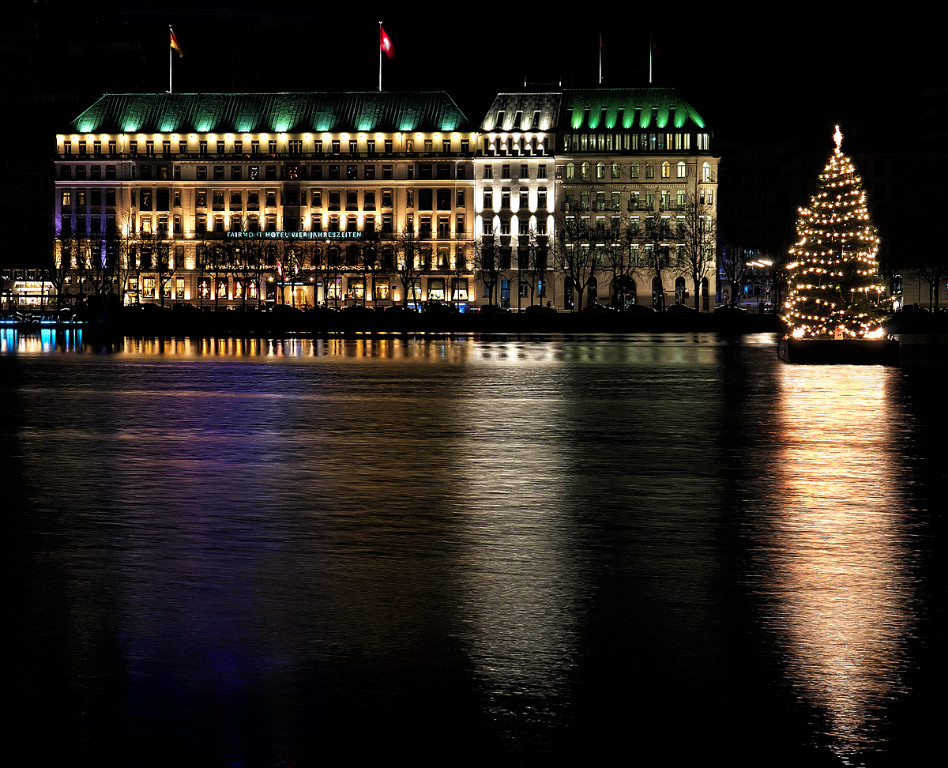 25_12_Hamburg_Binnenalster_Hotel Vier Jahreszeiten_01_2.jpg