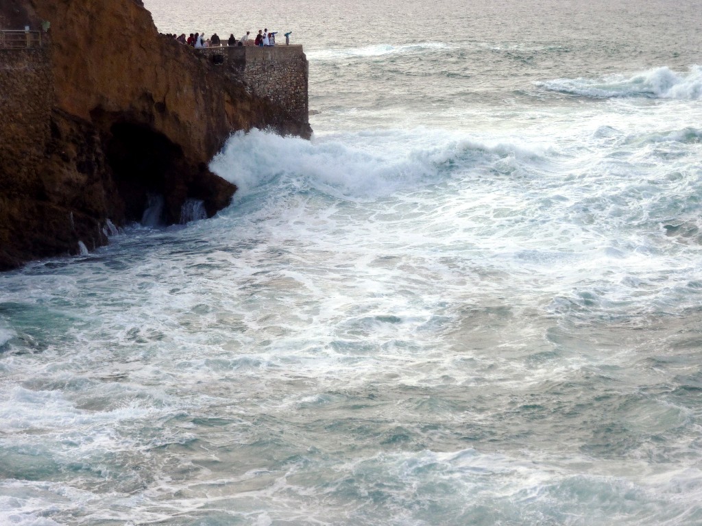 vom Sturm gepeitschtes Wasser.jpg