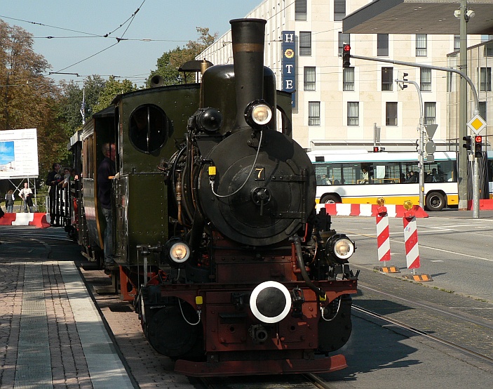 Dampf-Straßenbahn.jpg