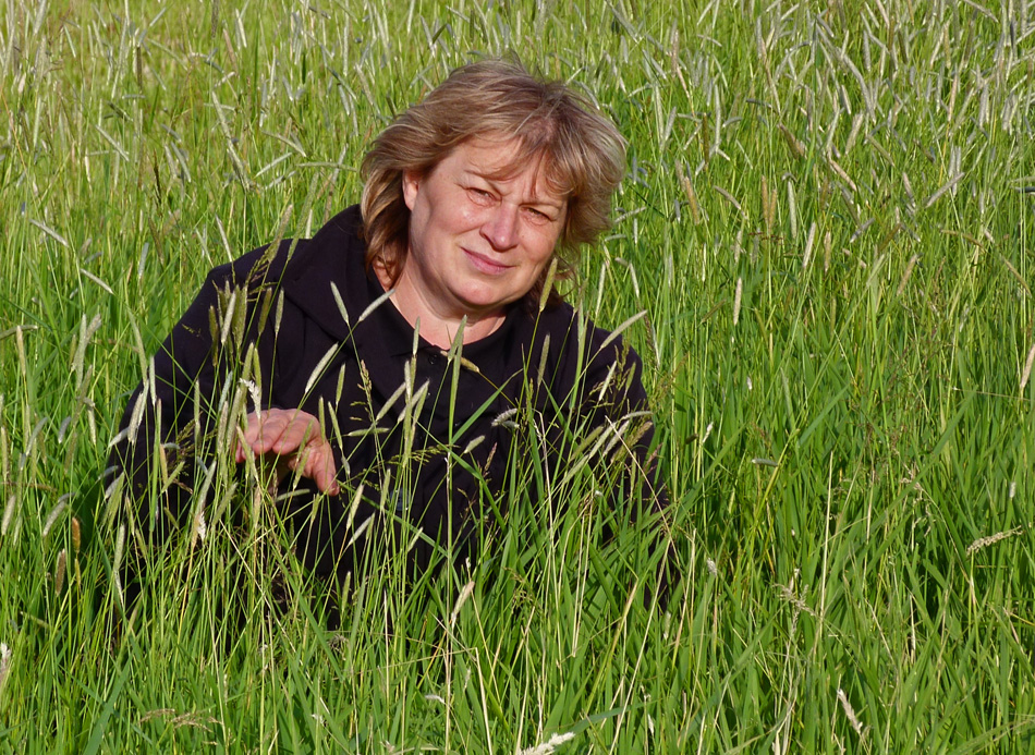 Marianne auf der Wiese.jpg