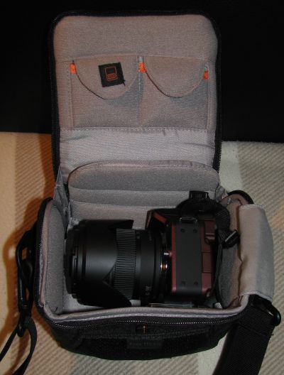 Lowepro apex110.jpg
