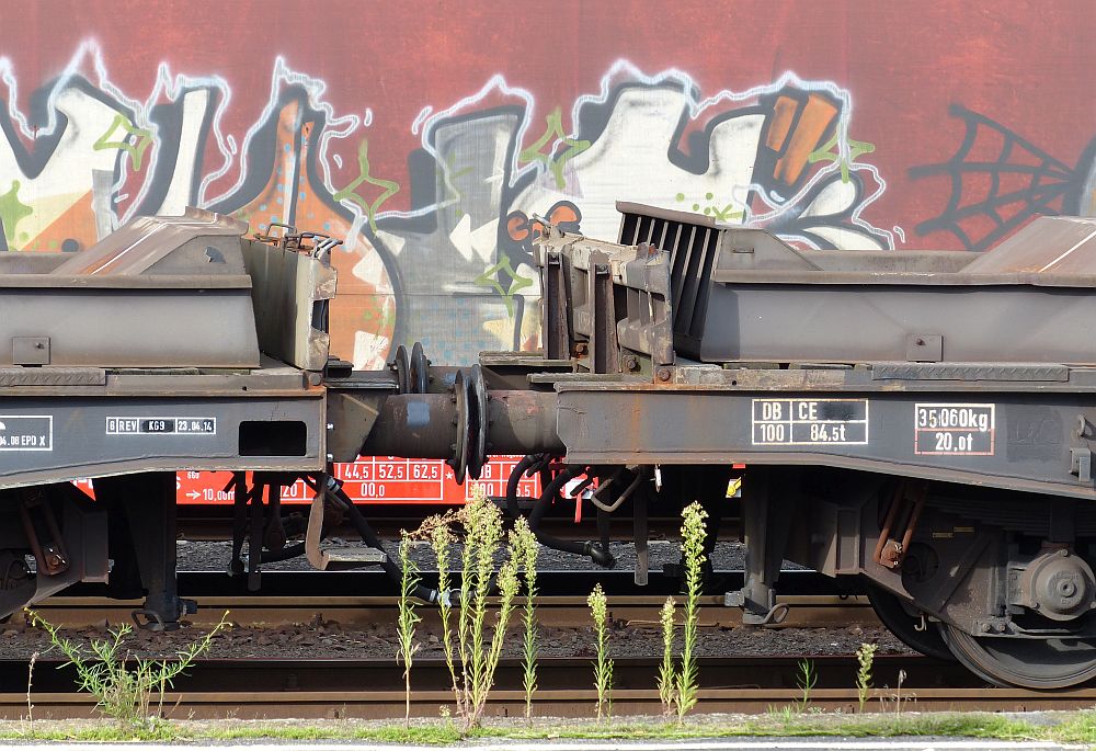 bahngraffitikl.jpg