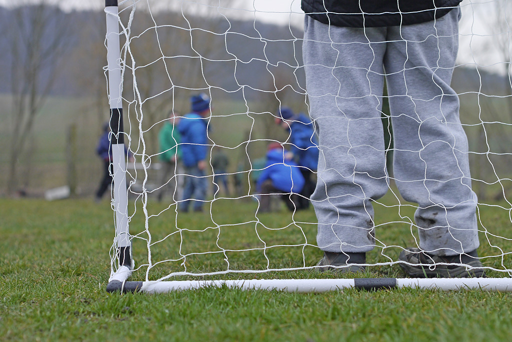 Fußball im Tor.jpg