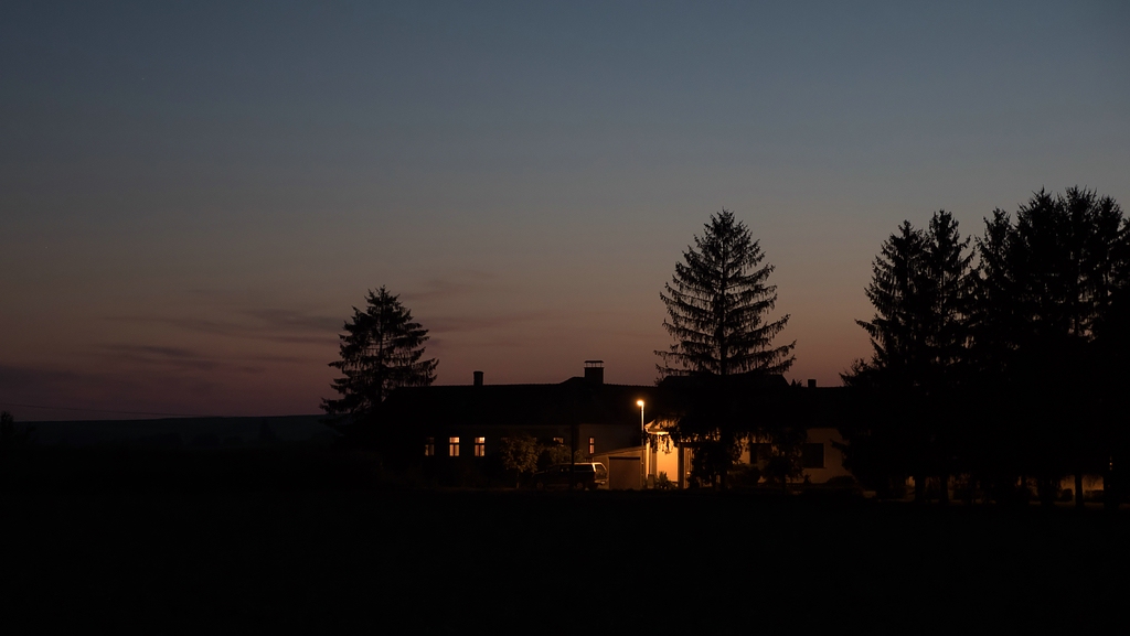comp_abends im dorf_c-1010104.jpg